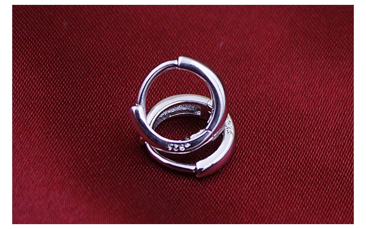OMHXZJ Модные очаровательные мужские ювелирные изделия для девушек милые гладкие маленькие сережки-гвоздики из 925 пробы серебра YS48