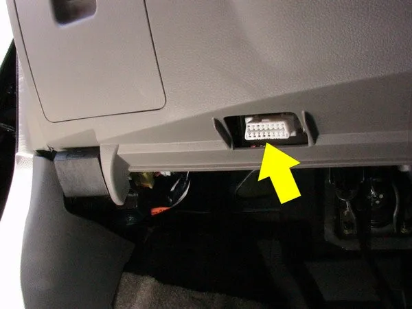 Круиз-контроль! - Hyundai Solaris, 1,4 л, 2011 года электроника DRIVE2