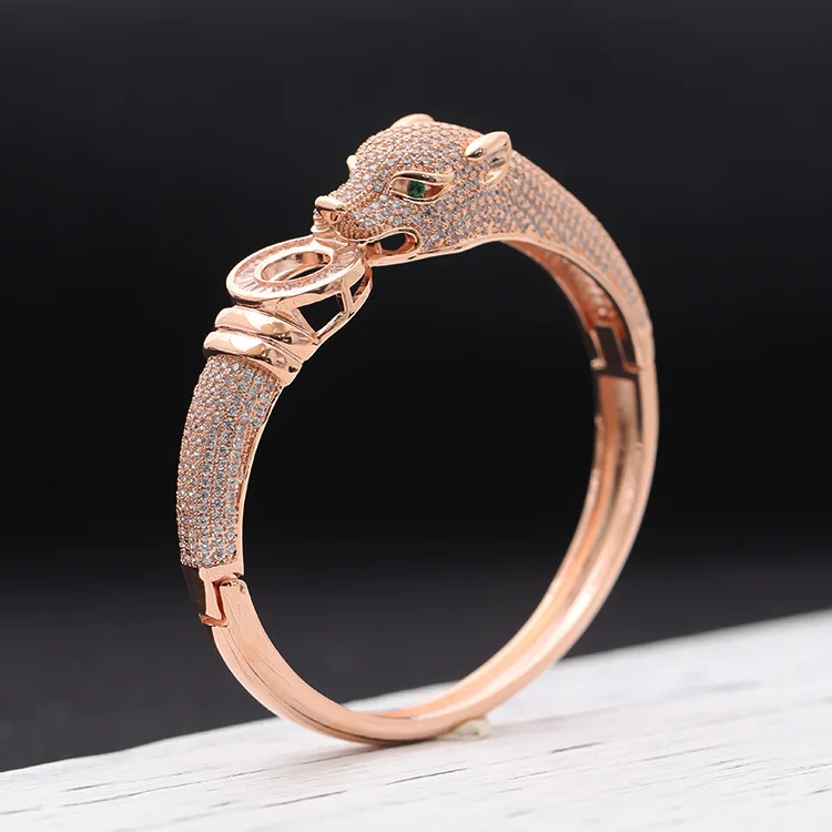 

AlooWay the micro zircon leopard bracelet hyperbole fashion design high quality