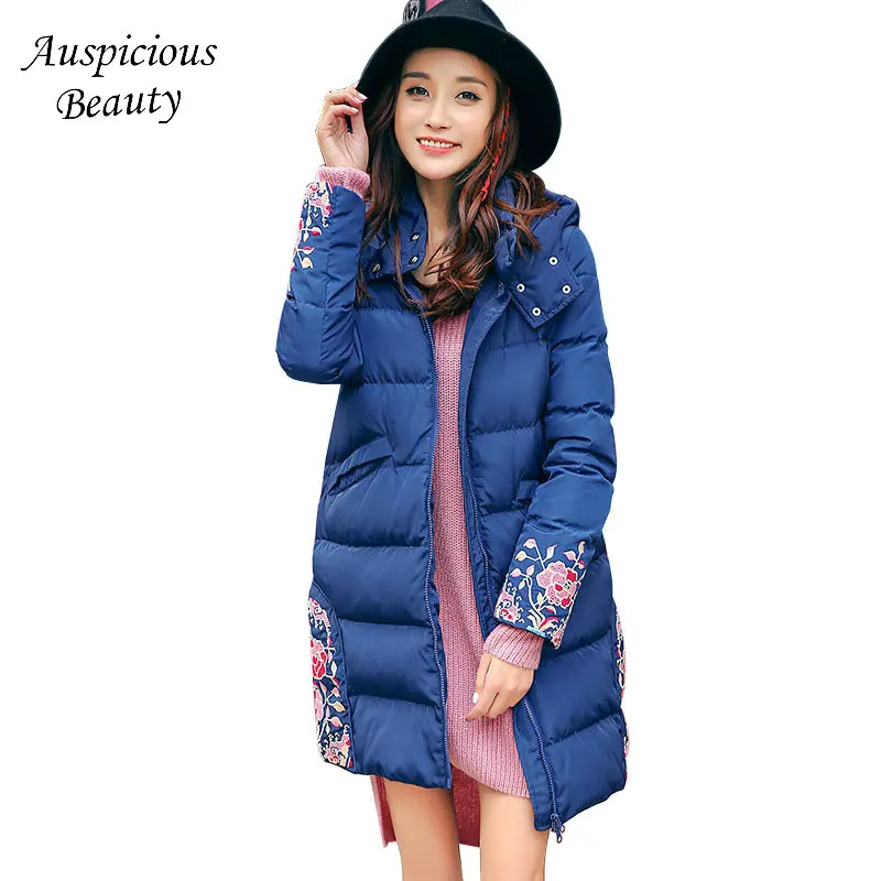 New Brand Winter Women Fine Embroidery Down Coat for Women White Duck