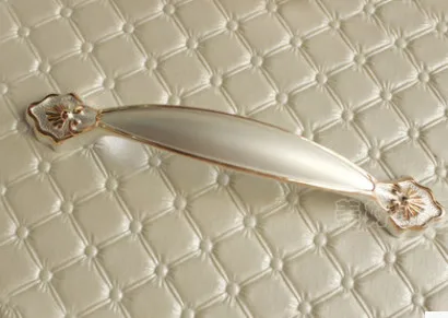 

A08 Furniture Handle & Knob Cabinet wardrobe door drawer handle pearl white European style white small handle 125MM
