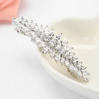 

Simple Leaf Design AAA Level Cubic Zirconia women Hairwear Clips for Women Elegant Bridal Accessories Girls Hair Jewelry F00046