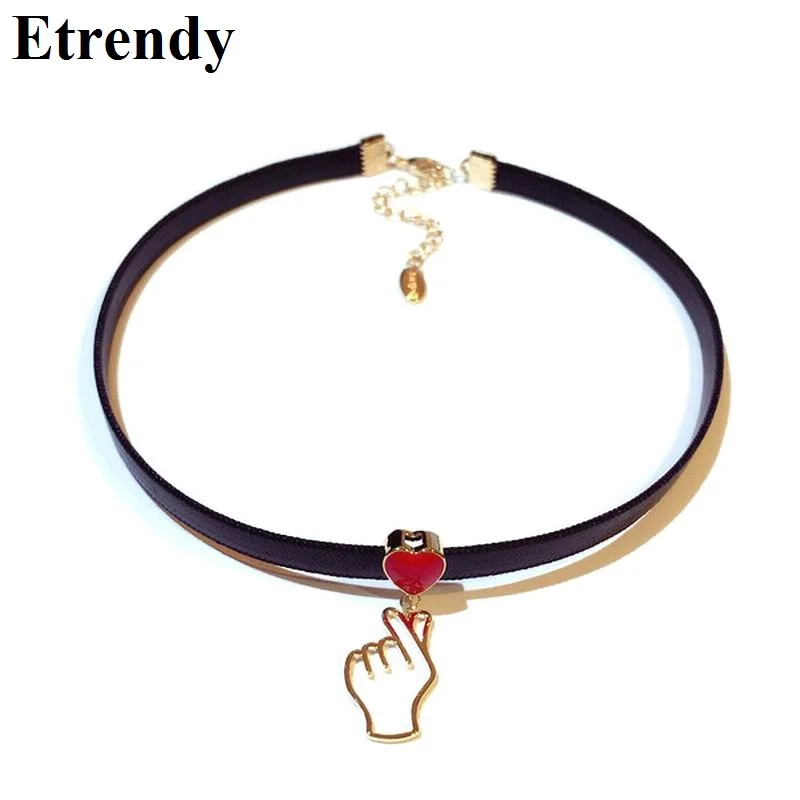 

Heart Hand Black Leather Necklace Women Choker New Fashion Jewelry Collares Gifts