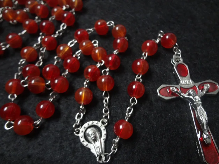 Красные Бусины распятие крест ожерелье Религиозная, христианская орнамент