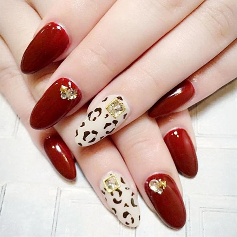 

24pcs/Set Middle Long Red Bride Nail Art Tips Leopard Pattern Full Cover French False Nails Fingernail Tool Fake Nails
