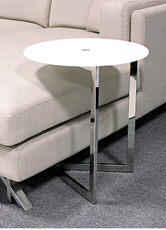 Contemporary and contracted toughened glass. The phone. The sofa side table. Contemporary and contracted toughened glass. The phone. The sofa side table.
