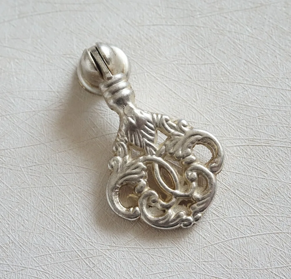 Shabby Chic Dresser Drawer Pulls Knobs Handles Antique Silver / Vintage