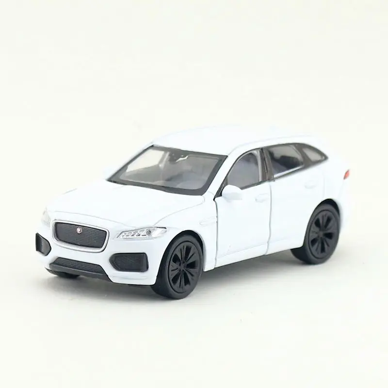 F-Pace (3)