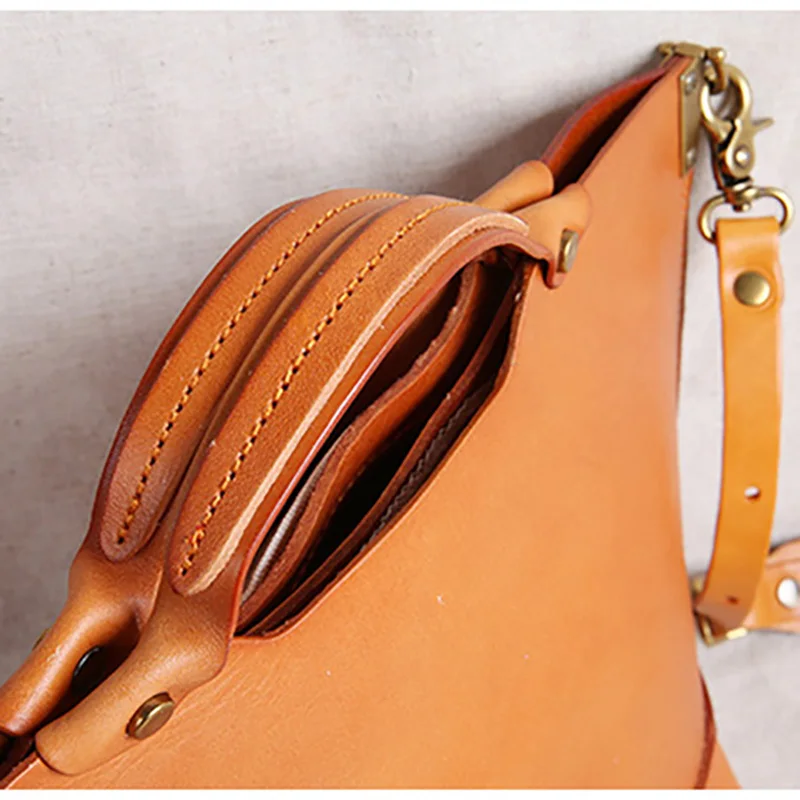AETOO Summer handmade leather women's bag, hand-held retro literary bag, leather one-shoulder hand-held stiletto bag