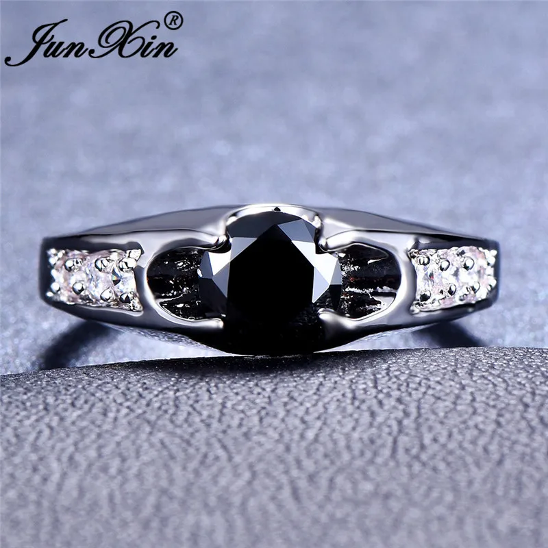 JUNXIN Round Heart Stone Black Rings For Women 925 Silver Filled aaa Zircon Claddagh Ring Female Wedding Bands Boho Jewelry Gift