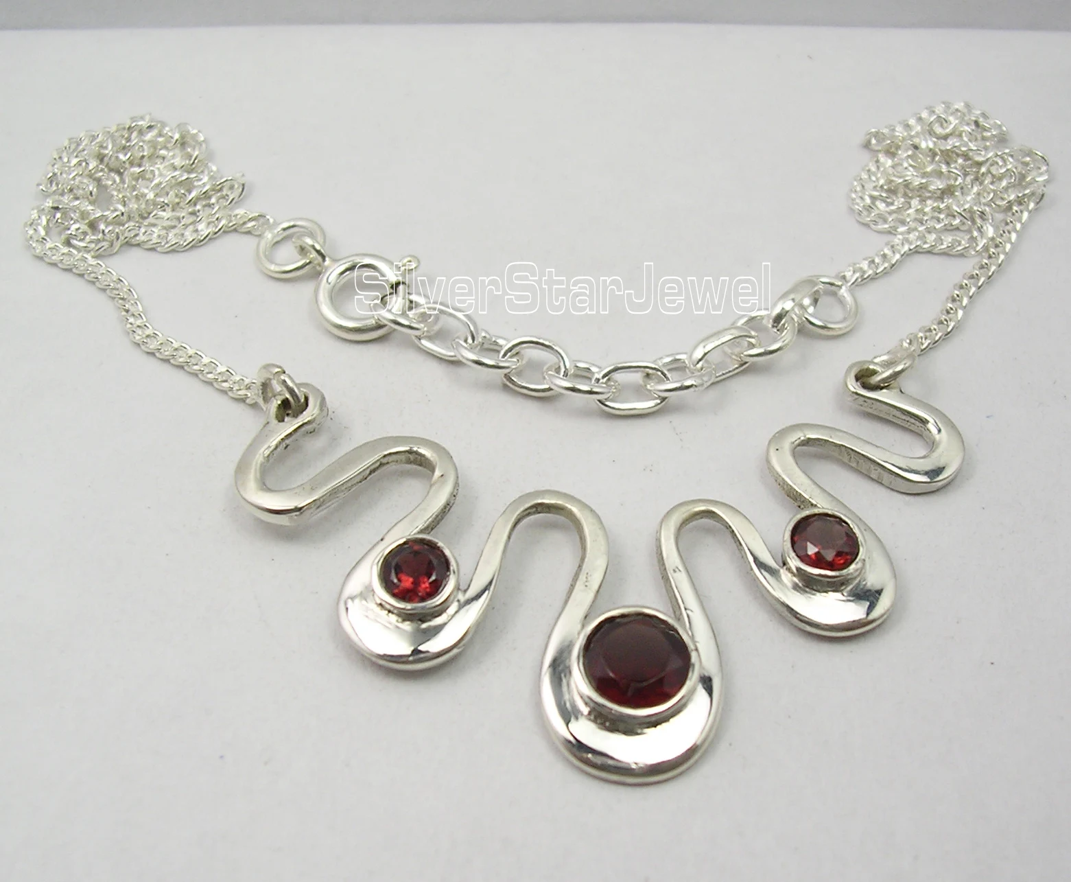 

Chanti International Silver ROUND FACETED RED GARNET HANDCRAFTED Curb Chain Necklace 17 1/8" NEW