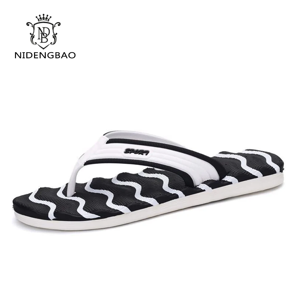 Famosa Marca de Sapatos Casuais Homens chinelos Listras Xadrez Designer de Sandálias de Verão Chinelos de Praia Sandálias Da Moda Dos Homens Sapatos Ao Ar Livre