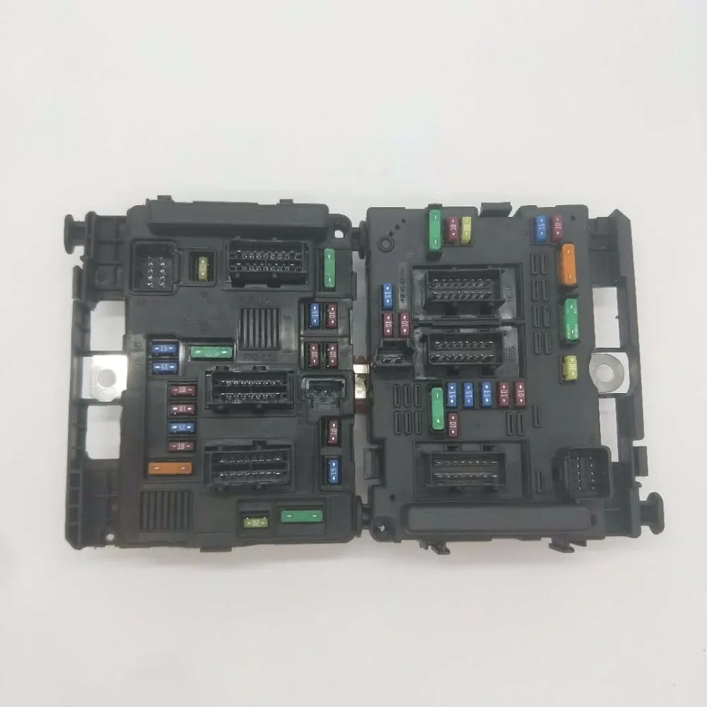 Car fuse box suitable Peugeot 206 207 C2 307 Picasso senna part number 9657608580 9650618280