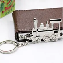 Moda criativa trem a vapor locomotiva design metal chaveiro punk rock automotivo chaveiros chave fob titular