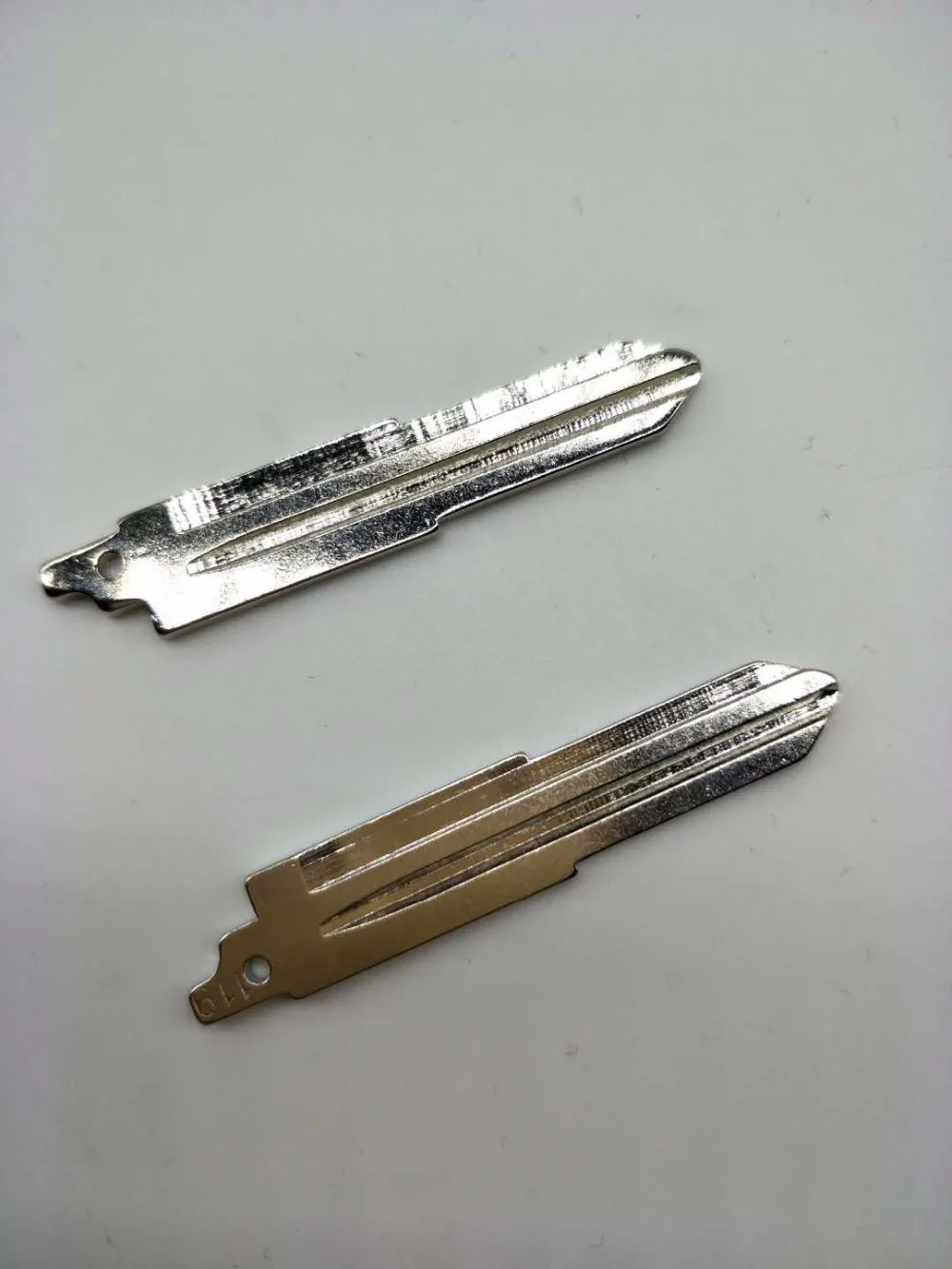 

10Pcs/lot Best Metal Blank Uncut Flip Remote Key Blade Type NO.119