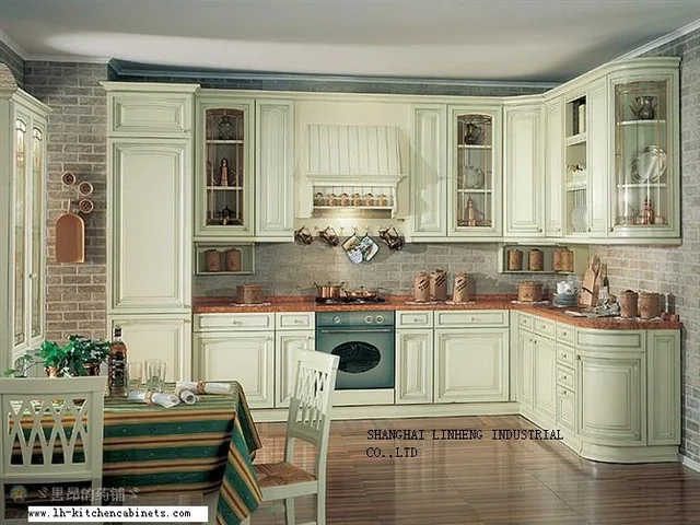 Best Quality Solid wood  european style kitchen cabinet (LH-SW022)