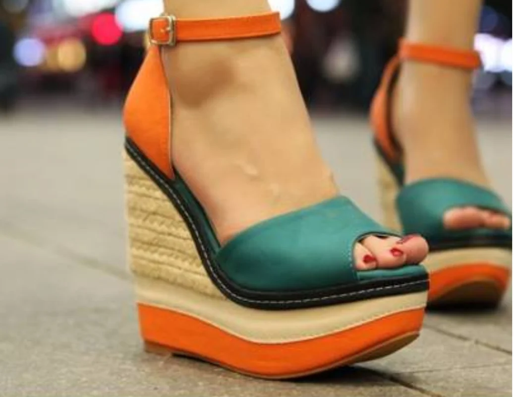

Womens Peep Toe Platform Wedge Super High Heel Ankle Buckle Shoes Pumps Match Colors 3Color Rome New Fashion A1221