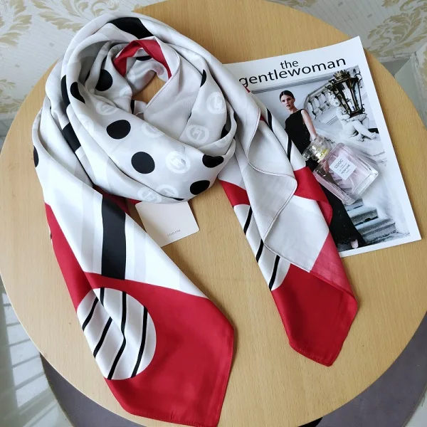 

2019 Italian fashion brand liu.jo women's scarf