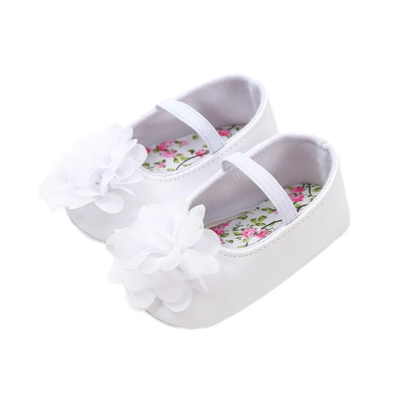 Детская обувь милые кружевное платье с цветочным рисунком Демисезонный хлопок девушка обувь новорожденных шпаргалки Впервые Уокер