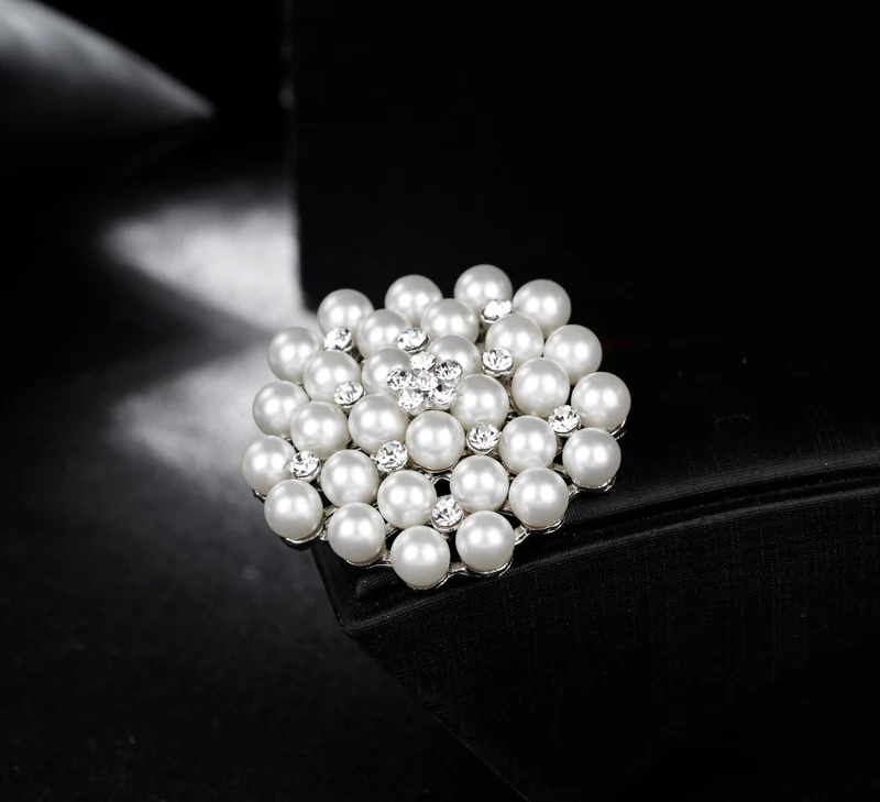 NIUYITID Women Imitation Pearls Brooches Lapel Pin Rhinestone Crystal Jewelry Cheap Price Korean Style Female Accessories (5)