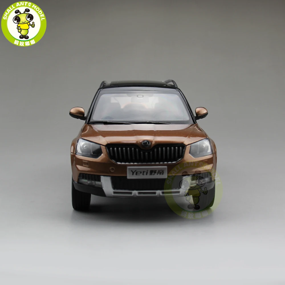 1/18 Skoda Yeti SUV литая модель металлическая модель автомобиля SUV подарок коллекция хобби коричневый