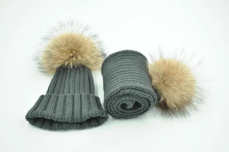 Зимний Детский комплект из шапки и шарфа, теплая плотная эластичная вязаная шапочка для мальчиков и девочек, меховая шапка с помпонами и
