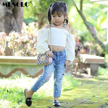 

MESOLO style in Europe and the children's clothes A word shoulder garment + cowboy pants 2 piece suit wholesale of the girls