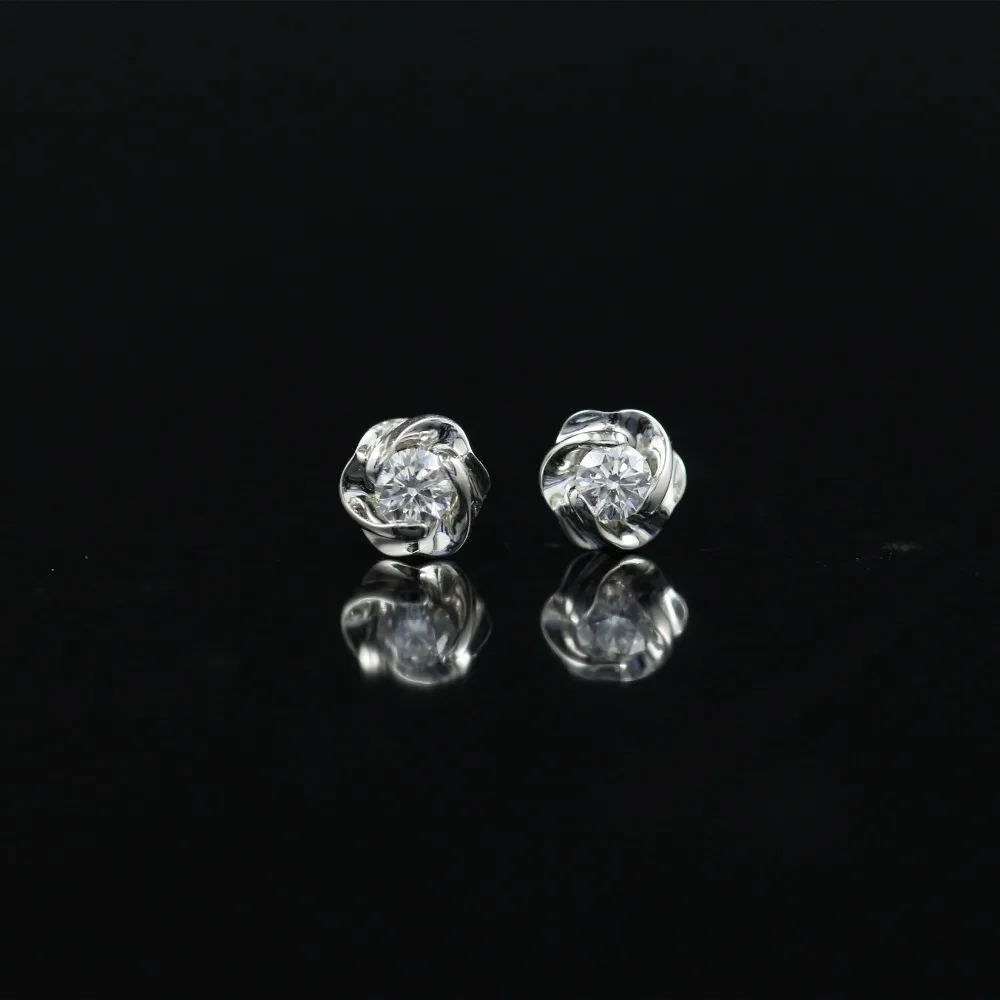 

LASAMERO 0.17CT Round Cut Natural Diamond Cluster Earrings 18K Gold Diamond Halo Stud Earrings Fine Jewelry Earring Studs