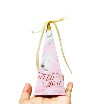

Free shipping 50pcs tower shaped with ribbon knot hangtag Wedding reception Baby Shower Birthday Guests Favors Candy Boxes