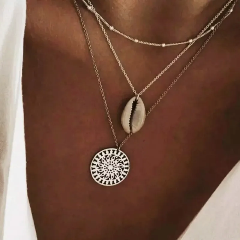 

Bohemian Three Layers Cowrie Shells Pendant Necklaces Hollow Flower Gold Seashell Multilayer Choker Necklace Women Jewelry