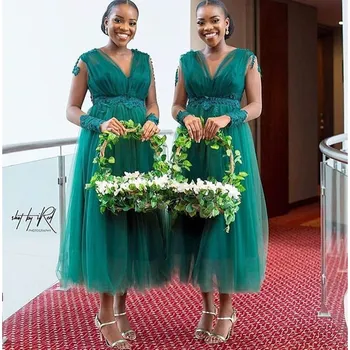 

Sheer Long Sleeves A-line Bridesmaid Dresses Tea Length 2019 Elegant V-neck Dark Green Arabic Women Party Dress For Wedding