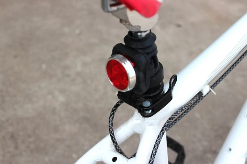 Discount ROBESBON USB Rechargeable Bike Light Super Bright Front Headlight Rear LED Bicycle Light 650mah IPX4 Cycling Lamp 9 Discount ROBESBON USB Rechargeable Bike Light Super Bright Front Headlight Rear LED Bicycle Light 650mah IPX4 Cycling Lamp 9