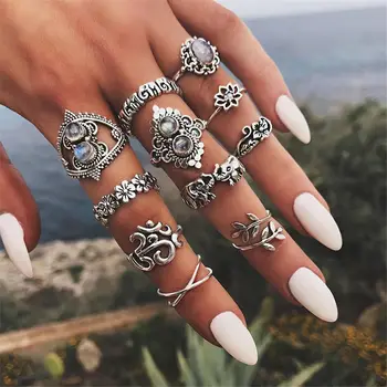 

PENGBIN 11Pcs Bohemian Vintage Carved Crystal Knuckle Ring Set Punk Style Elephant Lotus Stacking Rings Finger Midi Ring Set