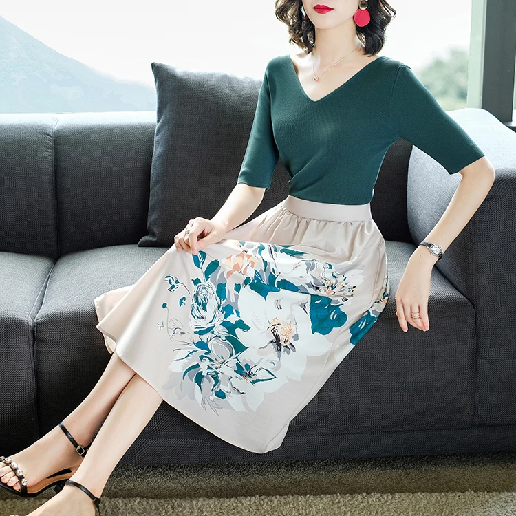 

Women V Neck Knit Top Skirt Suits Summer Outfit Leisure Vestido New Two-Piece Clothing Set Print Skirts High Quality Clothes