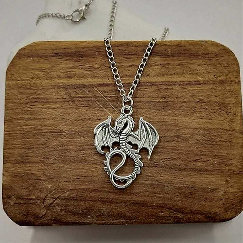 

WUSQWSC 2018 Hot Dragon Dragon Necklace Holy Jewelry Pendant Men's and Women's Gifts