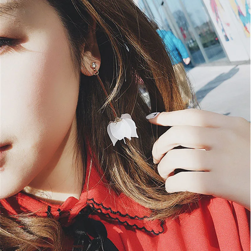 Корейский стиль, модные женские белые висячие серьги в виде цветка для женщин, Пластиковые висячие серьги в виде лепестков листьев, подарки для девочек, ювелирные изделия Brincos