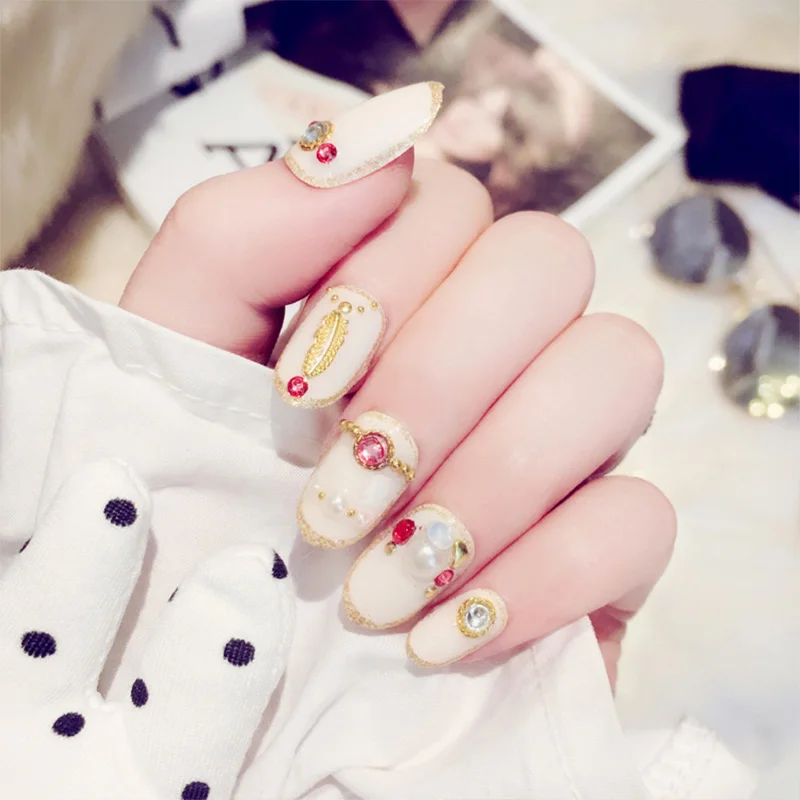 

24pcs DIY Glitter Nails Art Stickers Bridal Wedding Simulation Pearl Beauty False Nails Women Summer Beach Fashion Fake Nails