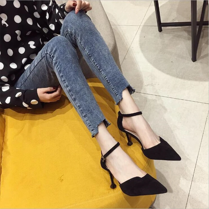 

Spring and Summer 2019 New Women s` shoes Korean Version One Word Button Point High-heeled Roman Shoes Fashion and Sandals 723