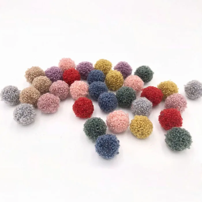 frizzle felt ball 1