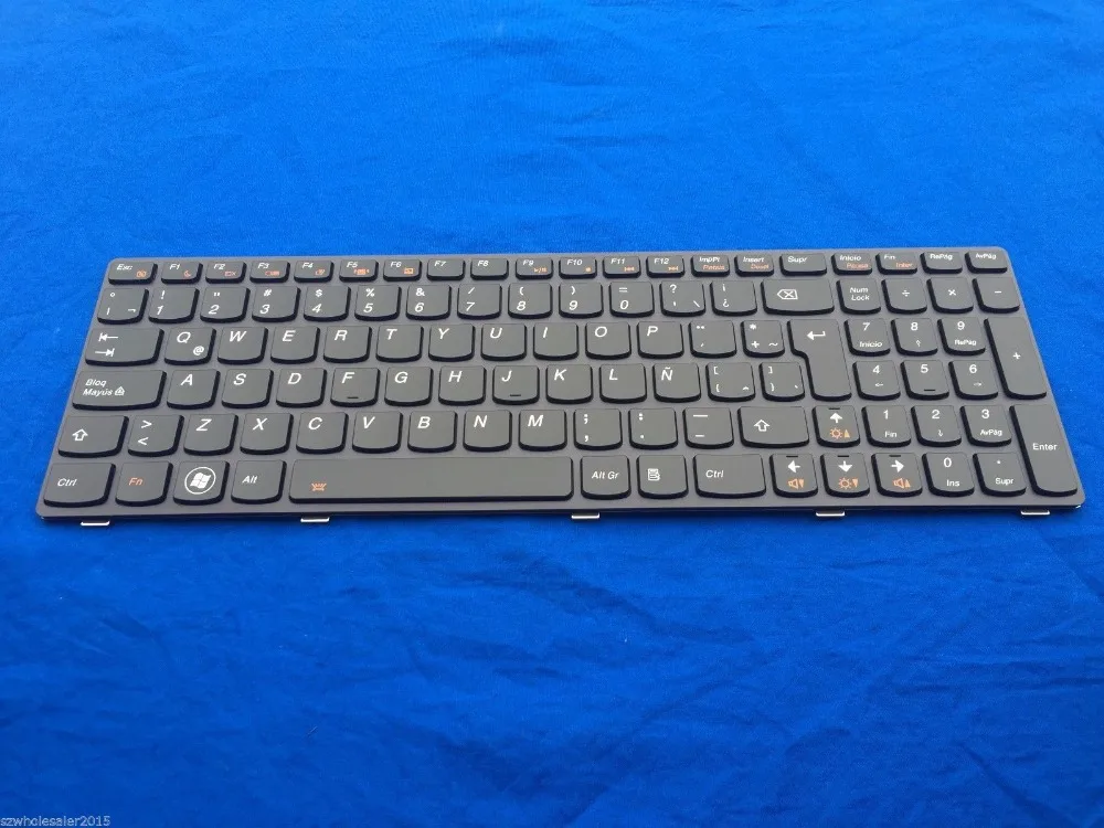 

New Laptop keyboard for Lenovo Ideapad Y580 Y580N Y580NT Backlit sp layout