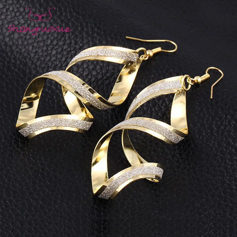 

Gothic Gold Twist Dangling Earrings For Women Long Tassel Statement Earrings Zircon Fashion Jewelry Woman Earrings 2018
