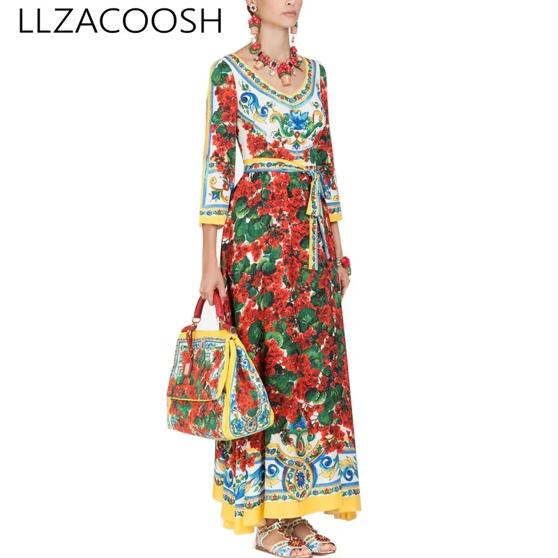 Женское модельное дизайнерское праздничное платье с розами летнее синее и белое