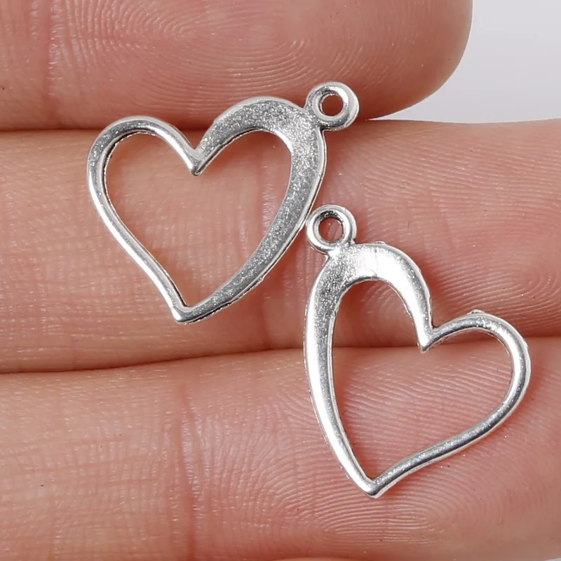 

Hot 55pcs 13*13mm Zinc Alloy Antique Silver Plated Heart Charms Pendants Jewelry Findings For Necklace Braclets