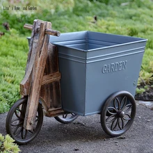 Carrito de flores francés hecho a mano vintage marrón pequeño de madera para la venta