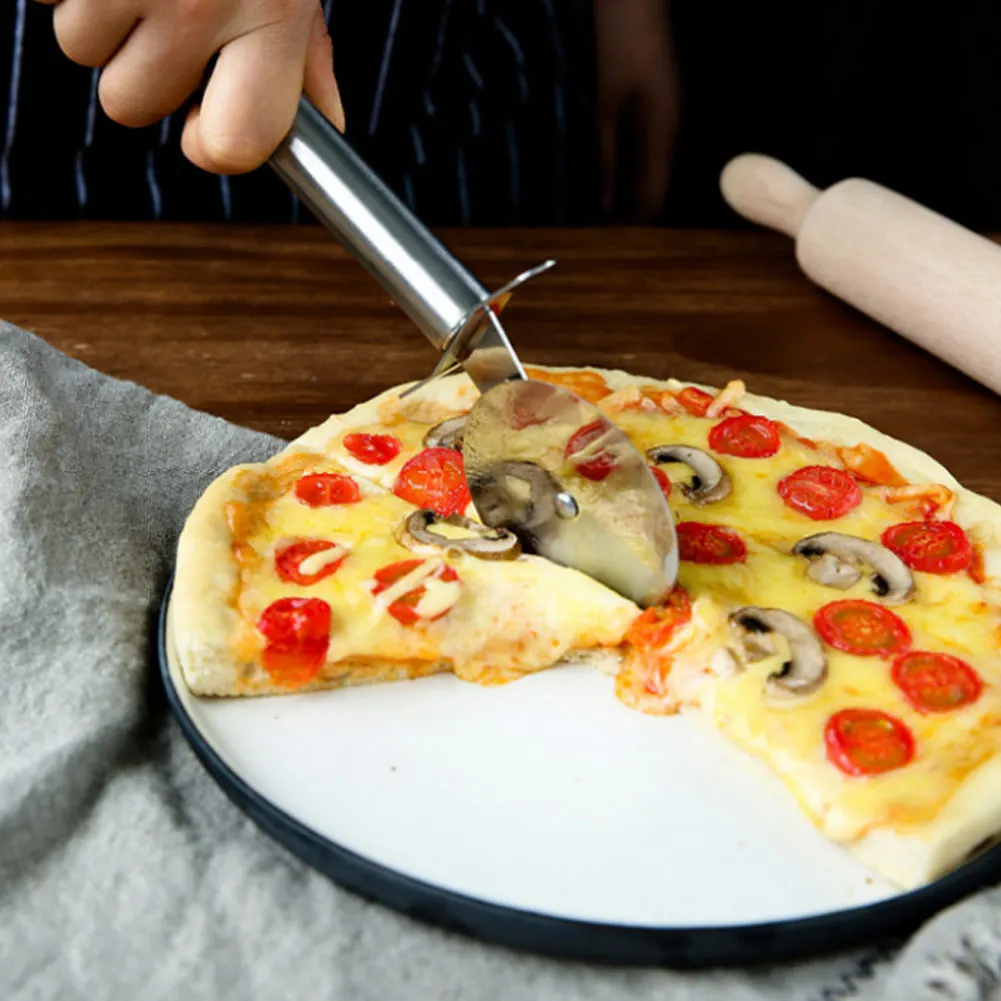 

Pizza Cutter Round Wheel Roller Stainless Steel Finger Protection Kitchen Tool For Cake TB Sale