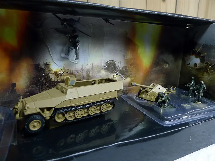 

1:72 World War II American Military Truck Alloy Car Model 85210 Men Machines