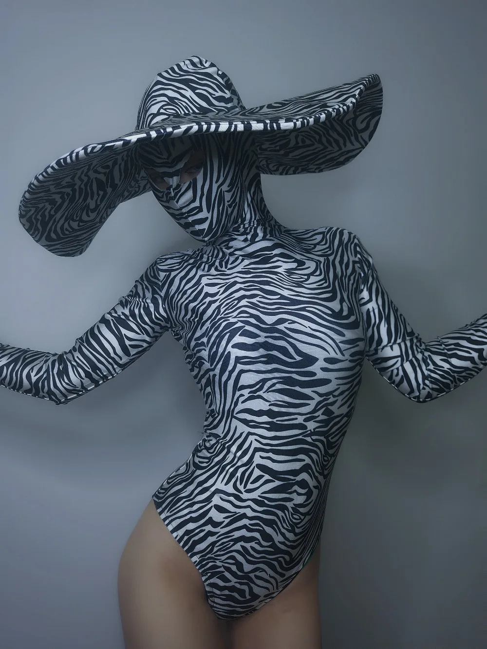 LOBUDEK Green Black Zebra Stripes Bodysuit Big Hat Women Nightclub Costume Dance Team Jazz Dj Performance Leotard Catwalk Stage Wear -Zentai shop online HTB1Sc9RVCzqK1RjSZPcq6zTepXa7.jpg