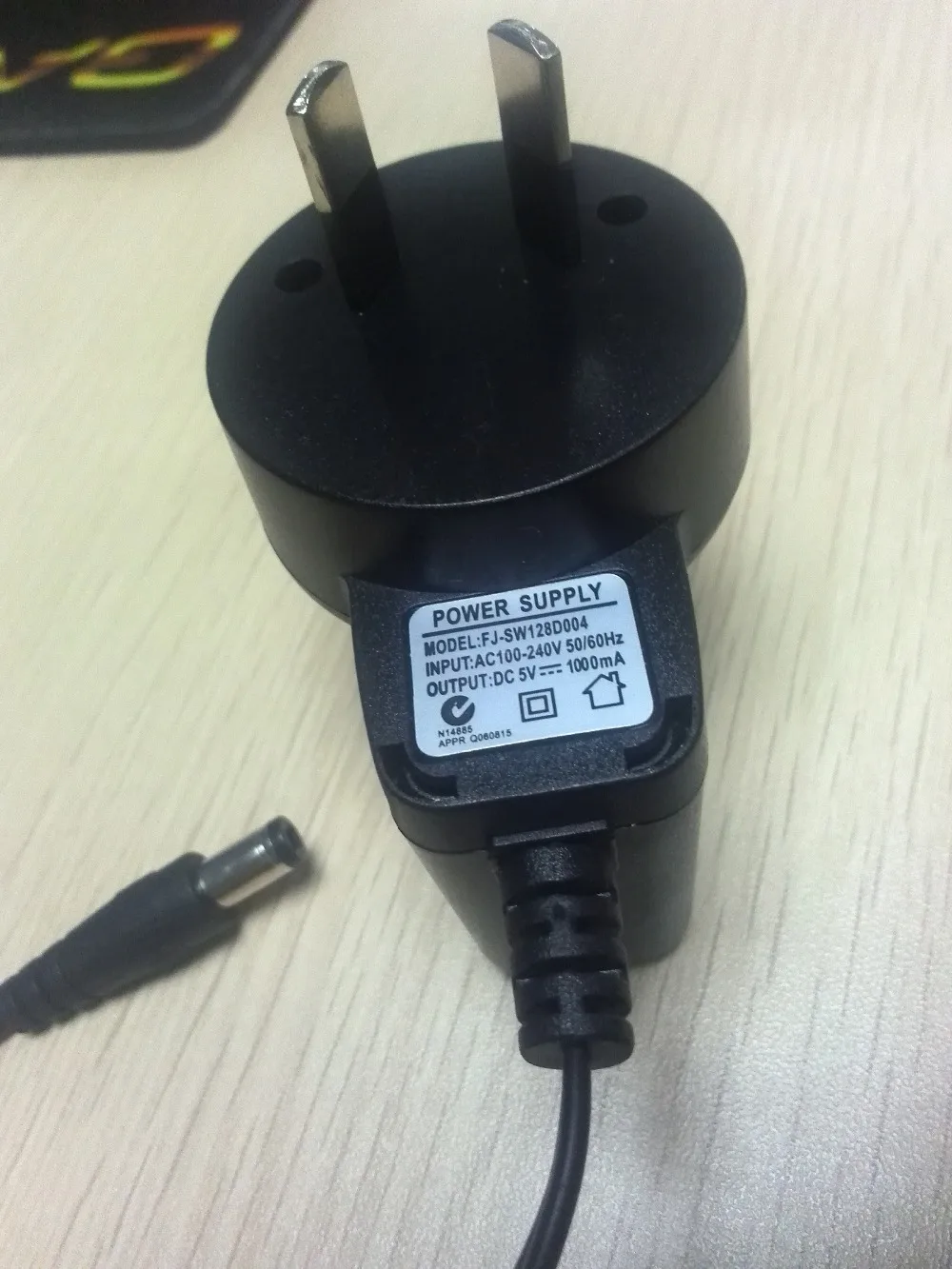AU Plug адаптер Черный 3 5 DC головка V/1A | Электроника