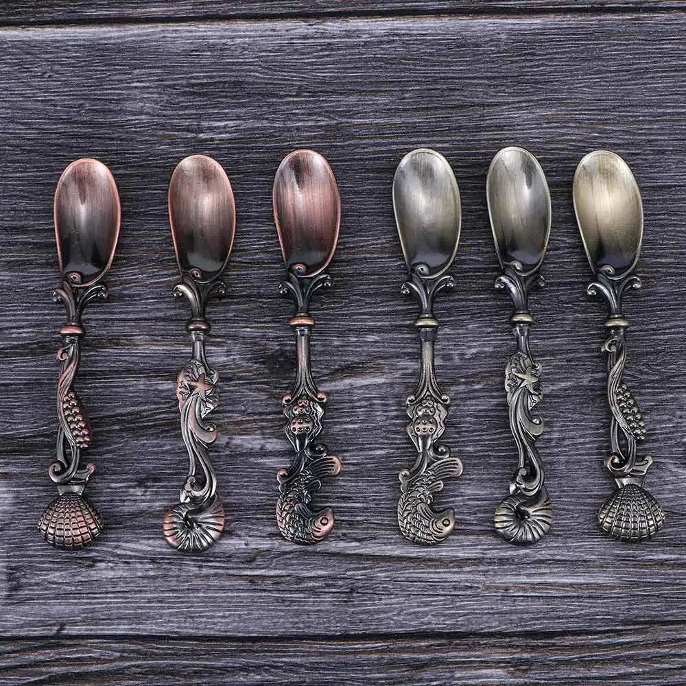 

3 Pcs/Set Kitchen Dining Bar Vintage Royal Style Bronze Shell-Shaped Coffee Spoon Flatware Cutlery Mini Dessert Kitchen Tools