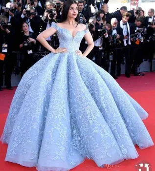 

Ice Blue Ball Gown Prom Dresses 2019 Off The Shoulder Lace Appliques Evening Gowns Red Carpet Floor Length Celebrity Party